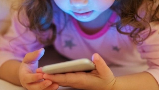 Apple'a uyarı: Çocuklarda telefon bağımlılığına çare bulun
