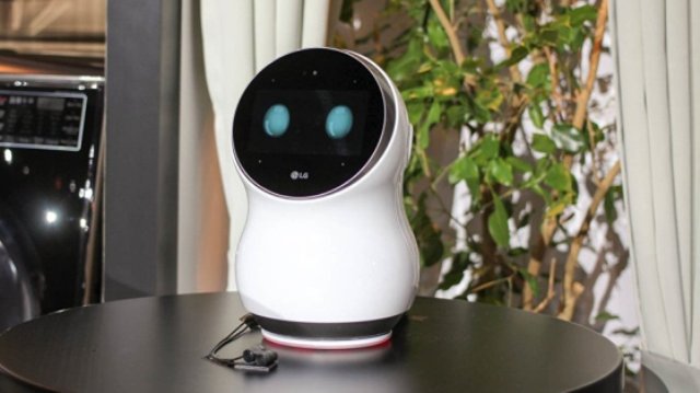 LG'nin yapay zeka robotu 'CLOi' birçok soruya yanıt veremedi