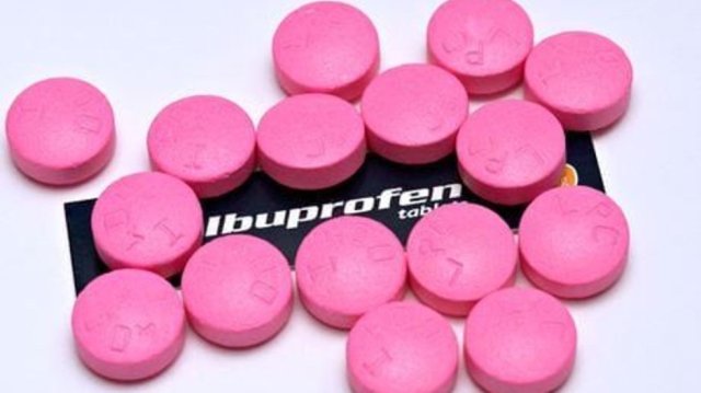 FDA 16 yıl önce ibuprofen etken maddeli ilaçlara karşı uyarmış: 10 günden çok almayın
