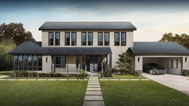 Tesla, güneş enerjili kiremitlerin üretimine başladı