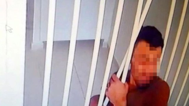 Erzurum'da bir kişi karakoldan demir parmaklıkları eğerek kaçtı