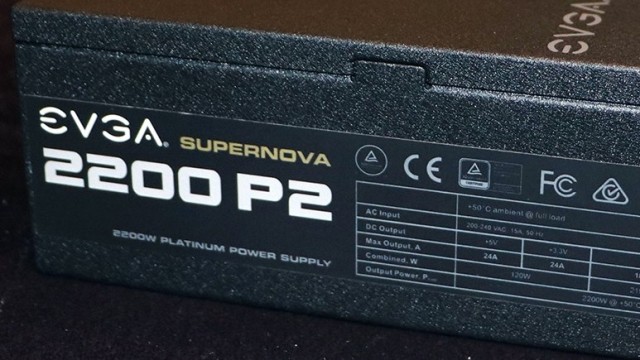 EVGA, 'Canavar Boy' güç kaynağını CES 2018'de tanıttı!