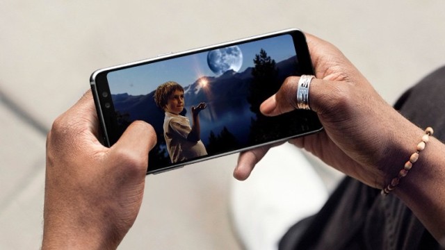 Samsung Galaxy A8 Türkiye'ye geliyor!