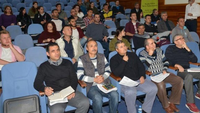 Teniste kurs sürüyor