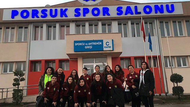 NKL Bayan Futsal Takım Türkiye yarı finallerinde