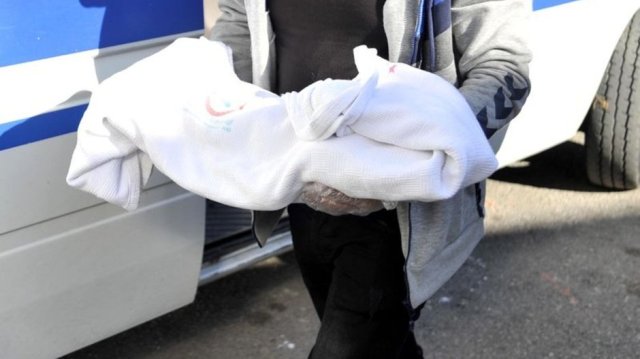 Antalya'da darp edildiği iddiasıyla hastaneye kaldırılan 6 aylık bebek yaşamını yitirdi