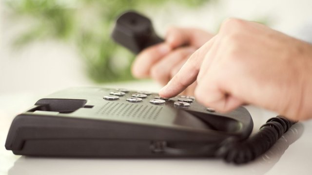 112'yi arayıp, dakikalarca şarkı söyledi