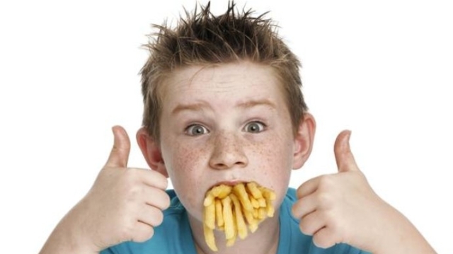“Çocuğunuzu fastfood ile ödüllendirmeyin”