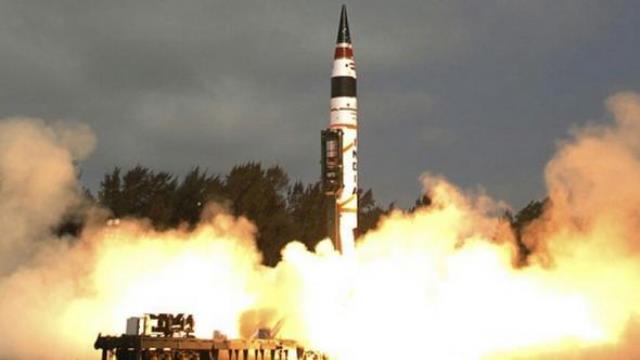 Hindistan'dan balistik füze denemesi