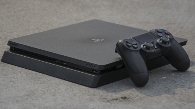 BİM, PlayStation 4 Slim satışına başladı!