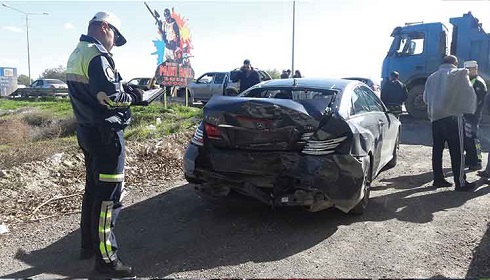 4 araç birbirine girdi