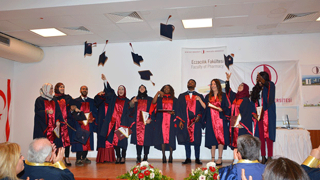 YDÜ Eczacılık Fakültesi 2017 – 2018 Güz Dönemi Mezuniyet Töreni gerçekleştirildi