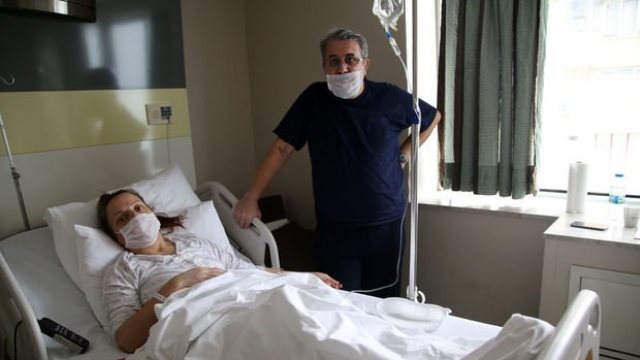 Antalya'da iki böbreği de çalışmayan Sabriye Çelik, eşinin böbreğiyle hayata tutundu