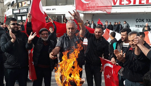 Afrika Gazetesi önünde gergin eylem!