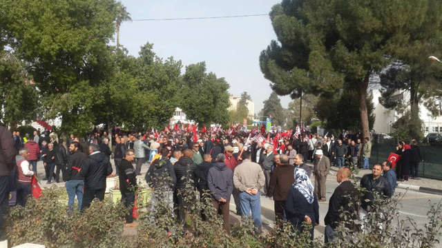 Afrika Gazetesine saldırı gündemdeki yerini koruyor