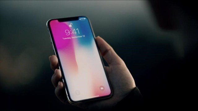 ‘Geleceğin iPhone’u’ iPhone X’te şimdi de arayanı görememe sorunu