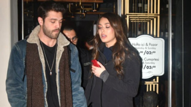 Dilan Çiçek Deniz, Oyuncu Furkan Andıç ile İlk Kez El Ele Görüntülendi