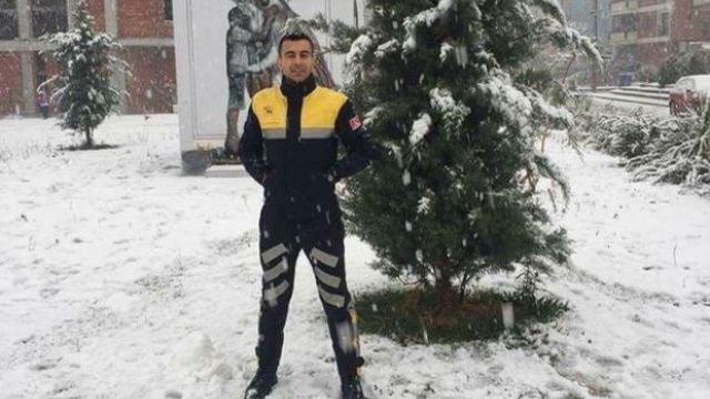 İzmir'de posta dağıtıcısına döner bıçaklı saldırı