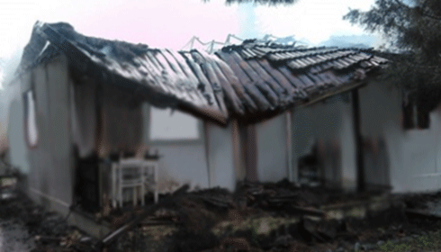 Prefabrik ev tamamen kül oldu!