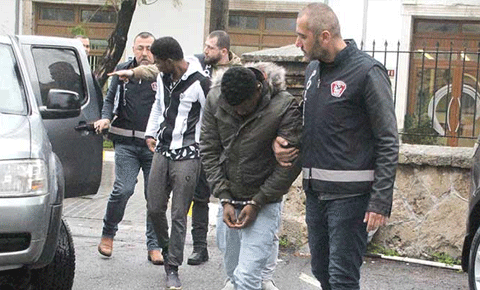 Alıcı da satıcı da öğrenci