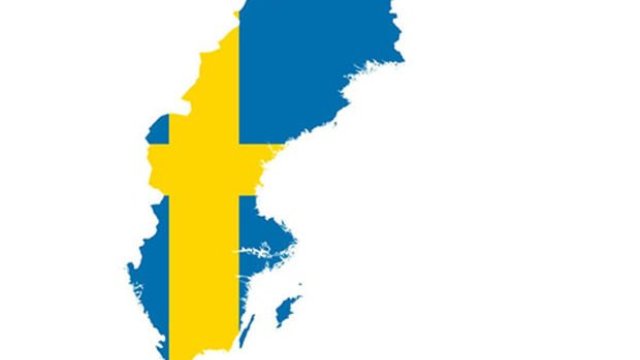 İsveç’te açık alanlarda sigara içmek yasaklanıyor