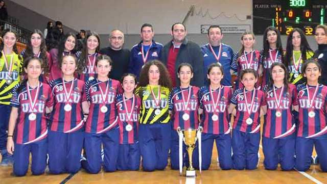 UKÜ ve Esentepe ŞAMPİYON