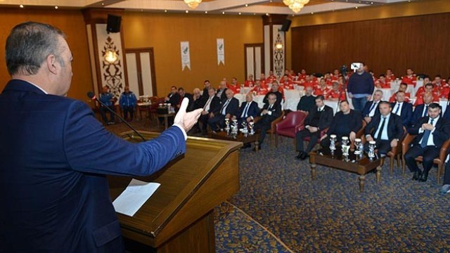 Hakemler bilgi tazeledi