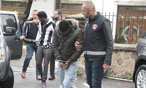 7 gün daha tutuklu kalacaklar