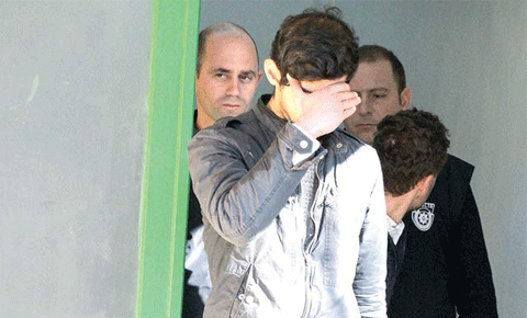 Çaldıklarını satmak isterken yakalandı