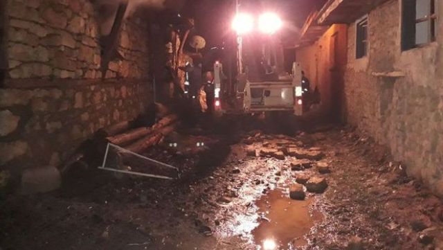 Isparta'da yangın! Yaşlı çift yanarak can verdi