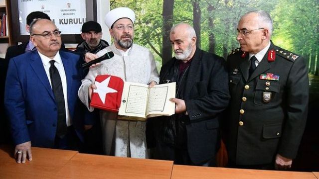 Diyanet İşleri Başkanı Ali Erbaş'tan Afrin şehidi Fatih Mehmethan'ın ailesine taziye ziyareti