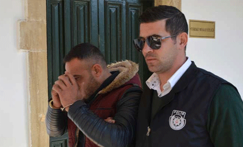 Kız arkadaşını ciddi şekilde darp etti