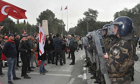 Polis sivile bağlanmalı
