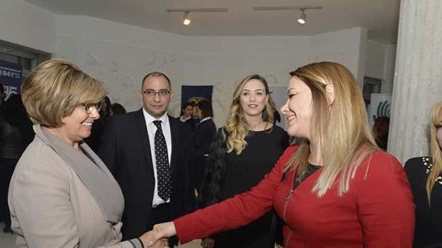 Meral Akıncı, “Anne-Babalık” konulu seminere katılarak açılış konuşmasını yaptı