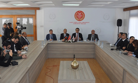 Erhürman: “Hükümetin Anayasa’daki tanımı tektir.”