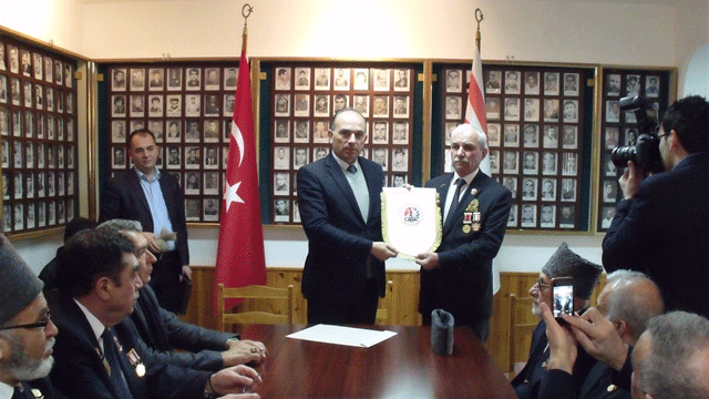 Barış Harekatı Gazisi Sivaslılar, Şehit Aileleri ve Malül Gaziler Derneğini ziyaret etti