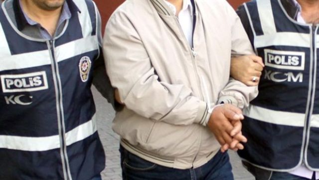 İstanbul merkezli 3 ilde silah kaçakçılarına operasyon: 20 kişi gözaltında