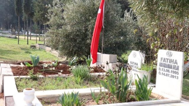 Fatma Avlar ağabeyinin mezarının yakınına defnedildi