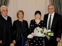 Cumhurbaşkanı Akıncı, “O Ses Türkiye”nin galibi Özipek’i kabul etti