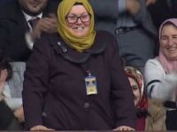 AK Parti Grup Toplantısı'nda renkli anlar! Erdoğan ilgiyle izledi