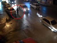 Erzincan'da bir kişi telefona bakarken otomobilin altında kaldı