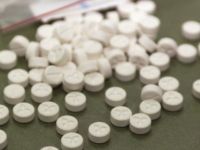 Girne’de 498 uyuşturucu hap ele geçirildi… 2 kişi tutuklandı