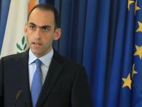 Rum Maliye Bakanı Yeorgiadis istifa etti, Anastasiadis kabul etmedi