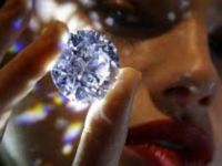 Beyaz elmas Londra'da görücüye çıktı