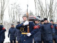 Düşürülen Rus uçağının pilotu Filipov'un cenazesine 30.000'den fazla kişi katıldı