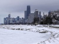 Chicago'yu vuran kar fırtınası etkili olmaya devam ediyor