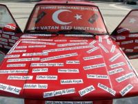 Otomobilini şehitlerin isimleriyle donattı