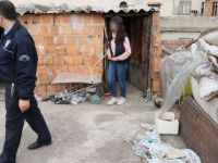 Adana'da çatıdaki odadan gelen çığlık sesleri polisi alarma geçirdi