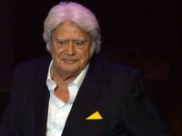 Cüneyt Arkın’a büyük ayıp. Onda birini bile çok gördüler