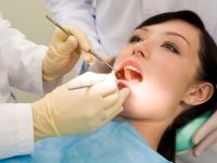 Diş eti kanaması tedavi edilmezse kemiği eritiyor